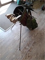 Sun Mountain Green Golf bag with clubs