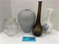 Asst.. glass/ceramic vases lot of 4
