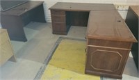 L-Shaped Desk & Matching Side Table