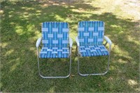 2 vinyl lawn chairs