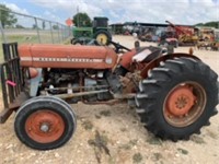 LL - Massey Ferguson 135 Tractor