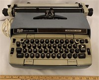 Smith-Corona Electra 220 Typewriter