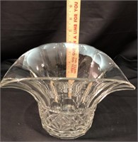 Vintage cut glass vase 6"x10”