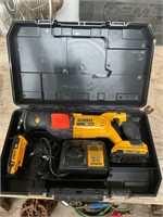 Dewalt 20v reciprocal saw w batteries and charger