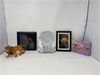 Lot of lion collectibles.