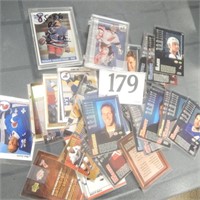 COLLECTIBLE CARDS NHL ASSORTMENT