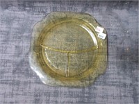 Decorative yellow glass plate