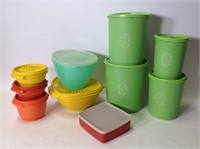 VTG Tupperware Canisters Bowls Sandwich Keeper