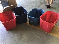 4 totes with 1 lid