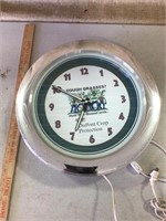 DuPont battery clock