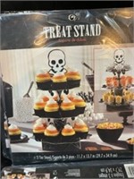 Halloween Cake stand