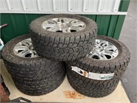 Set of 5 LT 305 /55R 20 121S Toyo A/T Tires with 6