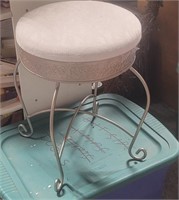 Boudoir stool