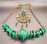 (LK) Large Green Wood Bead Necklace (22" long)