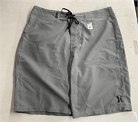 SIZE 33 HURLEY MEN'S SHORTS