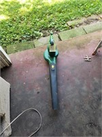electric leaf blower
