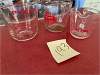 Glass measuring cups