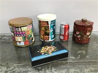 Lot of metal canisters