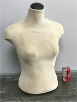 Female torso manequin