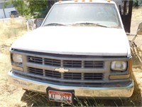 1995 CHEVROLET 1 TON STAKE BED TRUCK