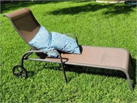 Aluminum Chaise Lounge w/ 2 Outdoor Pillows, 2/2