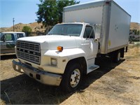 1984 FORD F600 BOX TRUCK