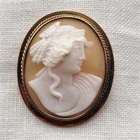 Tested 14K Gold Cameo Brooch
