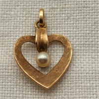 14K Gold Heart Pendant Pearl
