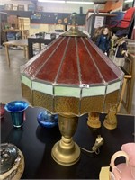 TIFFANY STYLE STAINED GLASS LAMP