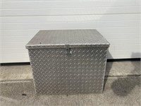 Aluminum box