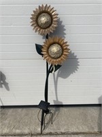 Solar sunflower garden stake