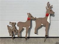 3 reindeer lawn stakes