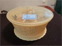 VINTAGE BASKET WEAVE PLASTIC NOTIONS CONTAINER