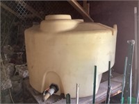 465 gal water tank