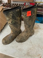 Camo muck boots. Size 12-13