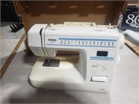 Brother  Sewing Machine XL-3010 - Working