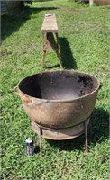Old cast-iron butchering kettle no cracks 30 gal?