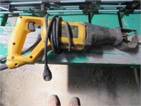 Dewalt Elect Reciprocal Saw with blades