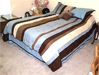 Queen Size Bed Frame and Bedding