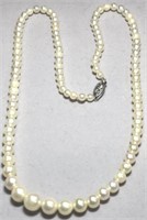 PEARL NECKLACE WITH 14KT WHITE GOLD CLASP