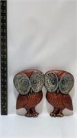 2- 8in wooden wall hanging owls