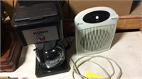 BUNN COFFEE POT &  SMALL ELECTRIC HEATER