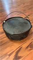 Lodge Cast Iron Large Pan with lid and Handle
