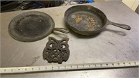 Cast Iron Skillet, Cast Iron Round Griddle, and