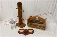 Wooden Mug Stand, Heart Plaque & Basket