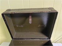 Vntage Foot Locker Storage Box