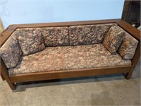 STICKLEY MISSION STYLE COUCH