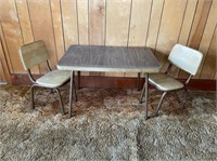 Child’s table & chairs