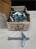 Lot of 50 Round Head Toggle Bolts