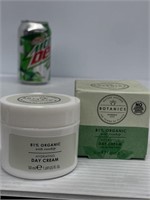 b1068BOTANICS hydrating Day Cream